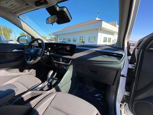Used 2025 Buick Encore GX Preferred image 35