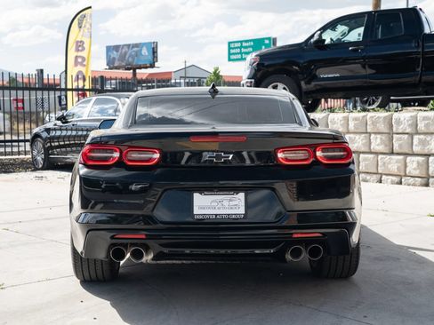 Used 2023 Chevrolet Camaro LT RWD image 6