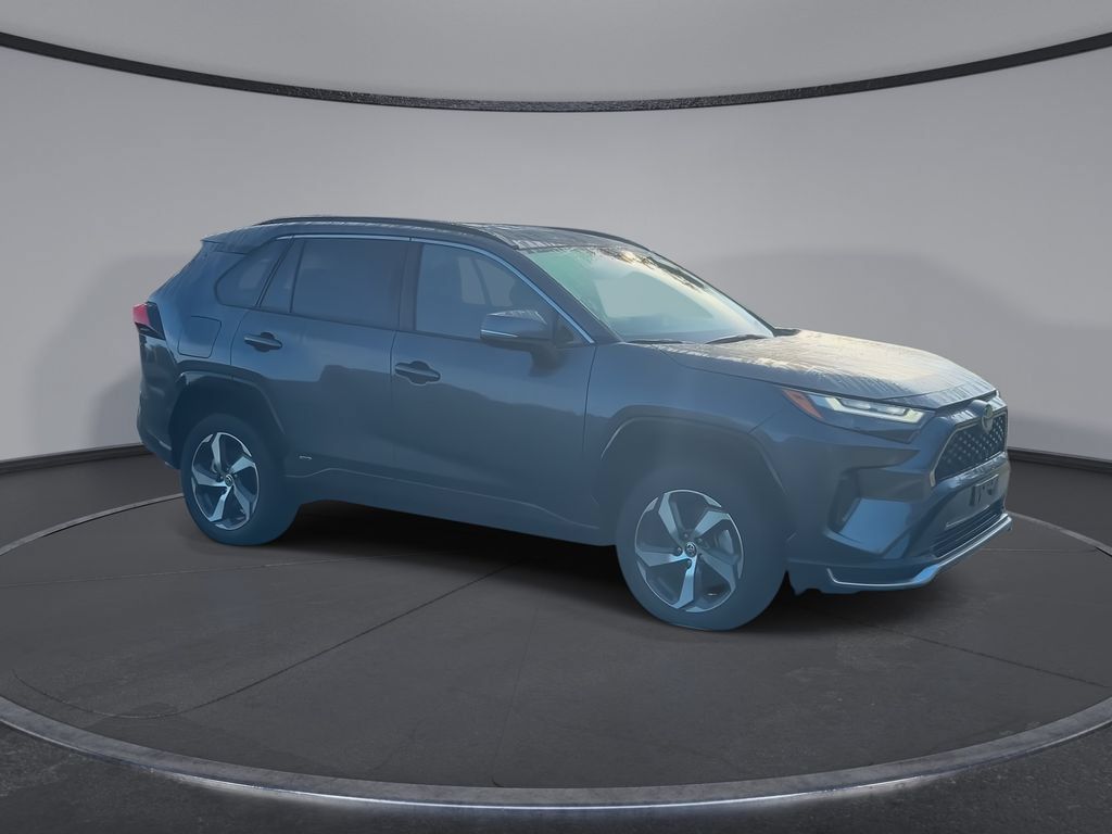 Used 2025 Toyota RAV4 SE AWD/4WD image 2