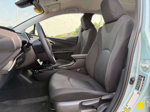Certified 2018 Toyota Prius Three FWD image 14
