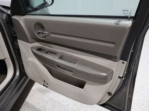 Used 2008 Dodge Magnum SE image 22