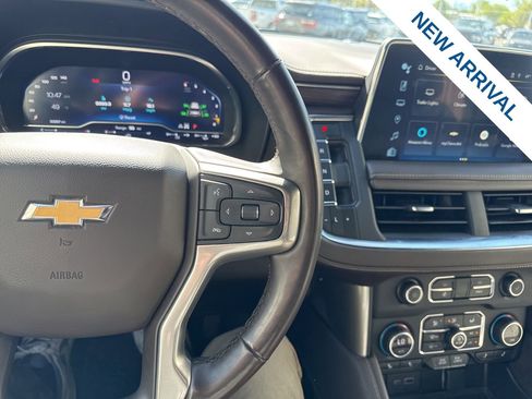 Used 2023 Chevrolet Suburban LT w/ Luxury Package AWD/4WD image 23