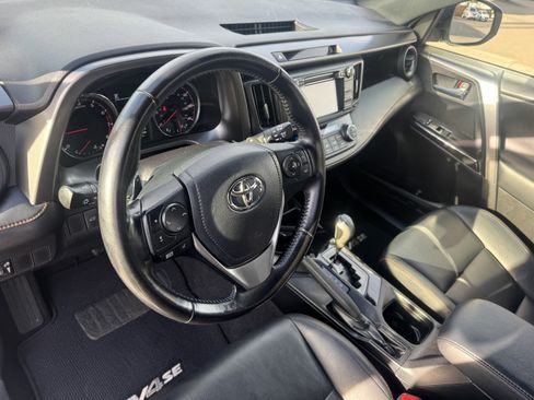 Used 2016 Toyota RAV4 SE image 12