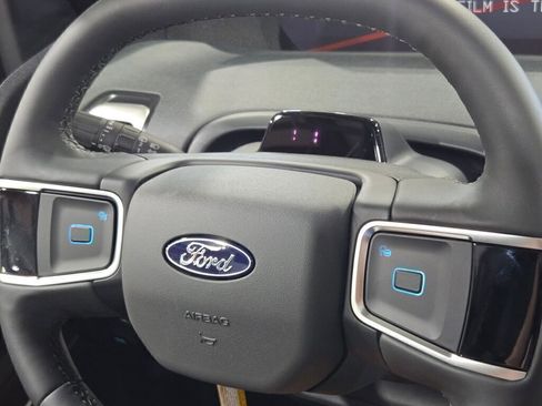 New 2025 Ford Expedition Active image 35