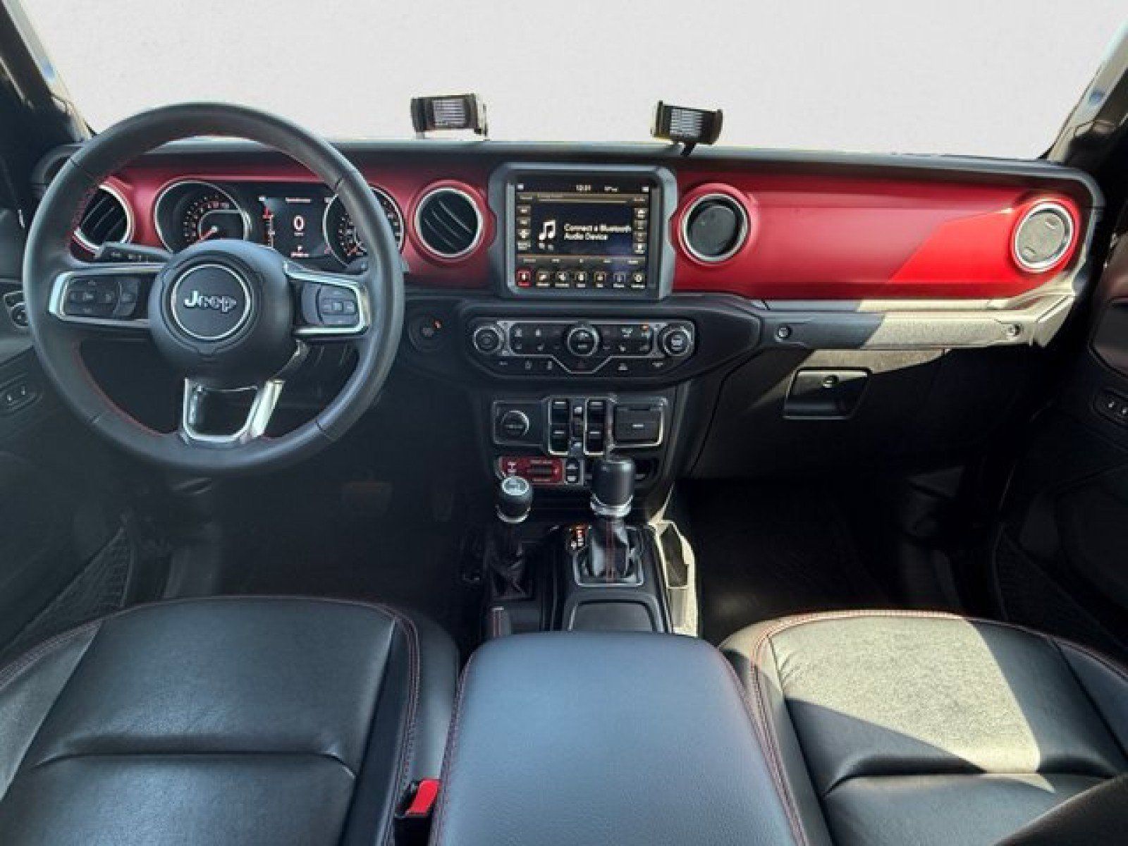 Used 2023 Jeep Gladiator Rubicon w/ LED Lighting Group AWD/4WD image 11