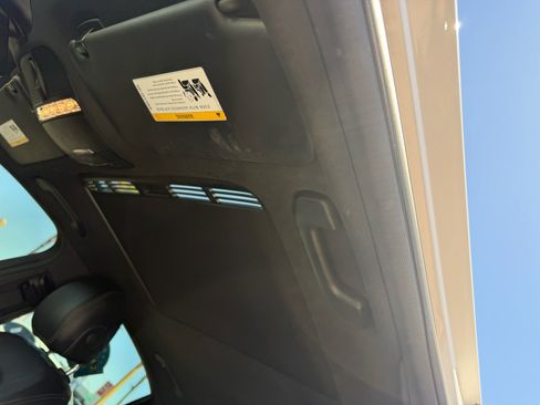 Used 2019 Mercedes-Benz C 300 Sedan image 20