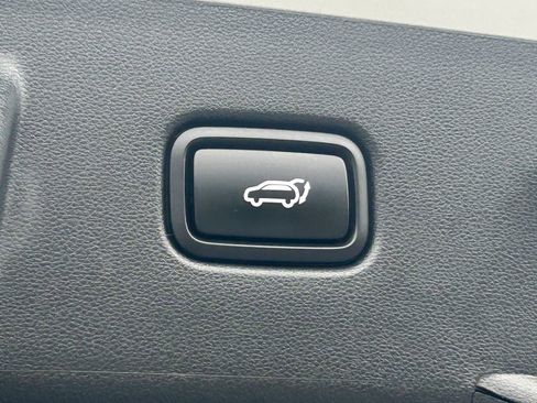Used 2025 Hyundai Tucson Limited AWD/4WD image 34