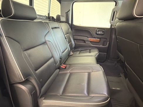 Used 2018 Chevrolet Silverado 1500 High Country AWD/4WD image 30