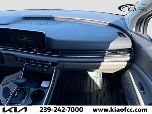New 2026 Kia Carnival EX image 18