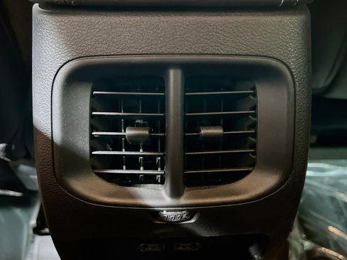 Used 2021 Jeep Cherokee Latitude Lux image 18