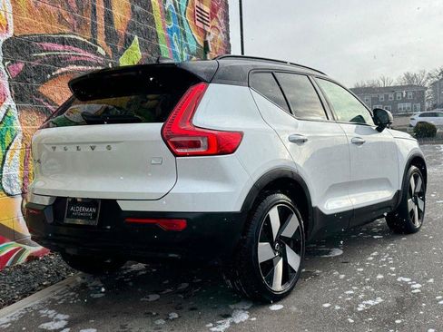 Used 2023 Volvo XC40 Recharge Ultimate image 27