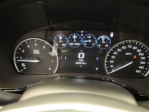 Used 2017 Cadillac XT5 Platinum image 14