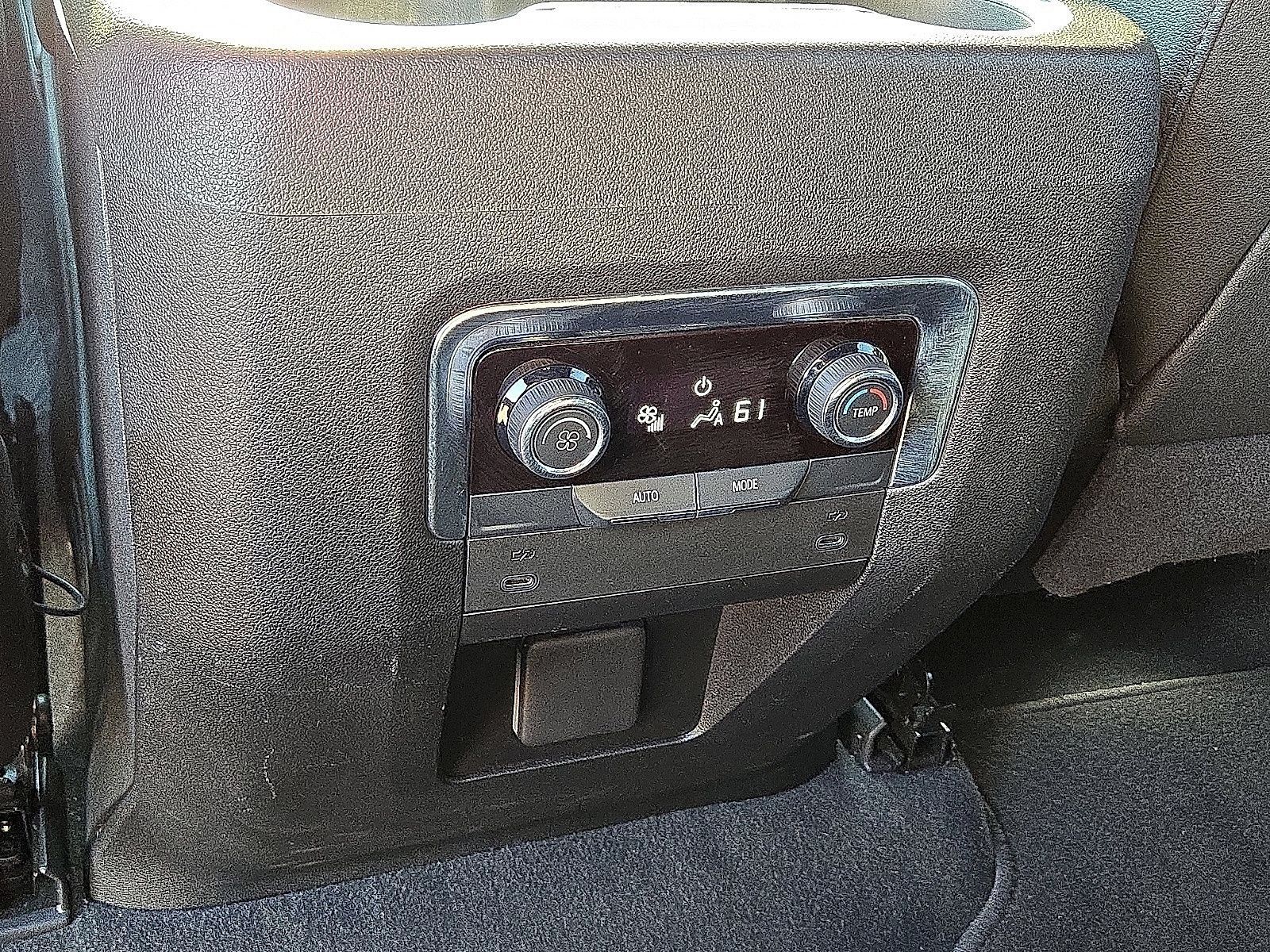 Used 2025 Chevrolet Tahoe LT AWD/4WD image 17