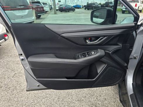 Used 2024 Subaru Outback Premium AWD/4WD image 10