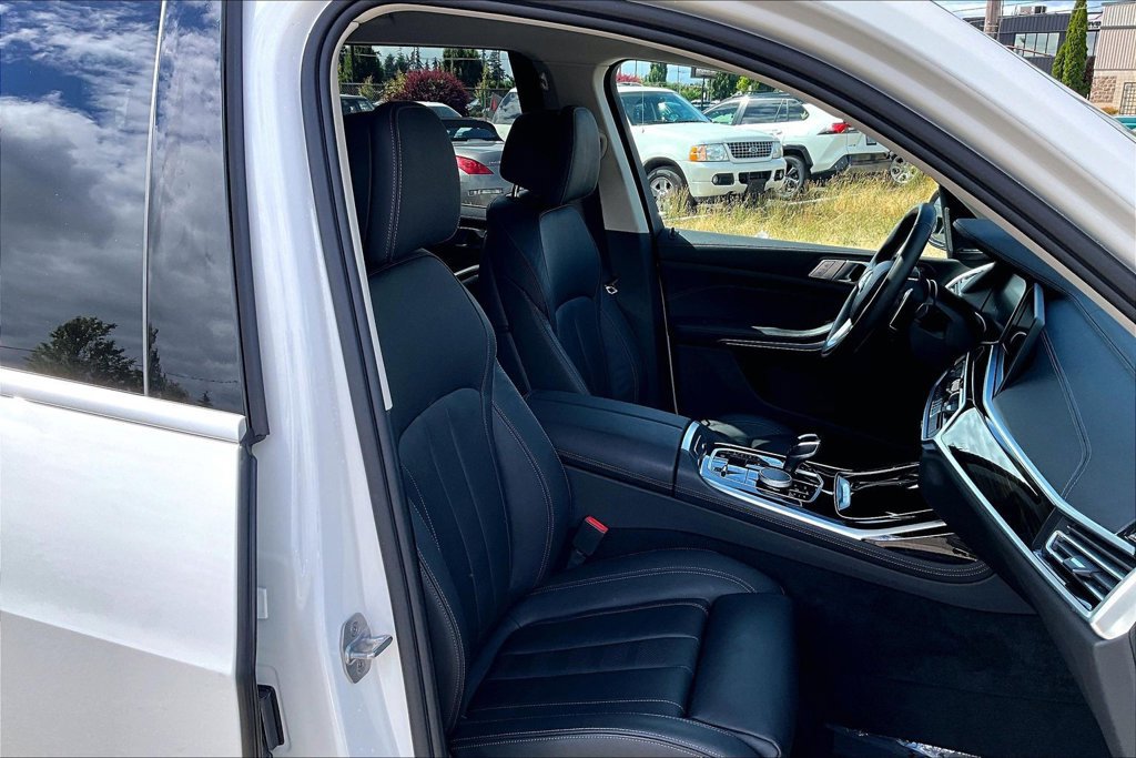 Used 2020 BMW X7 xDrive40i w/ Premium Package AWD/4WD image 10