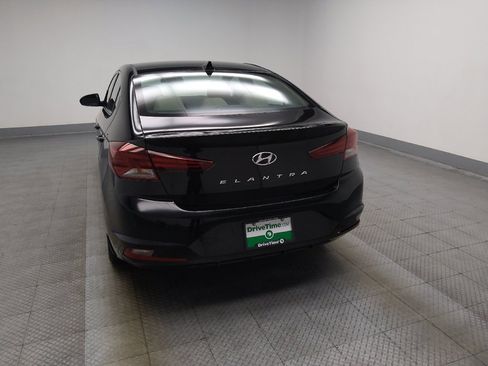 Used 2020 Hyundai Elantra SEL w/ Winter Weather Package FWD image 6