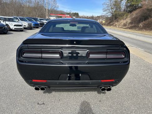Used 2020 Dodge Challenger R/T image 5