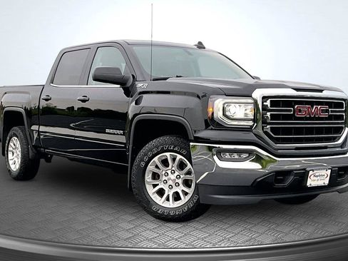 Used 2018 GMC Sierra 1500 SLE w/ SLE Value Package AWD/4WD image 13