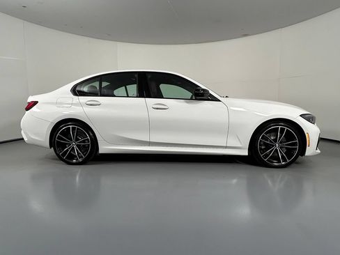 Used 2022 BMW 330i xDrive Sedan w/ M Sport Package AWD/4WD image 8