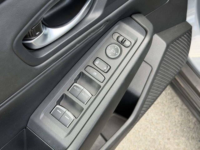 Used 2025 Honda Accord SE image 13