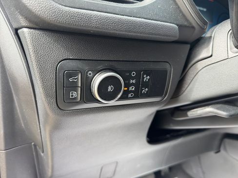 Certified 2024 Ford Escape Platinum w/ Premium Technology Package image 30