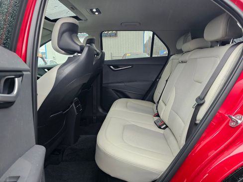 Used 2024 Kia Niro EX Touring image 20