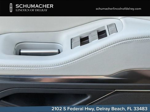 New 2026 Lincoln Navigator Premiere AWD/4WD image 21
