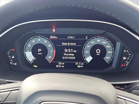 Used 2025 Audi Q3 2.0T Premium w/ Convenience Package image 11
