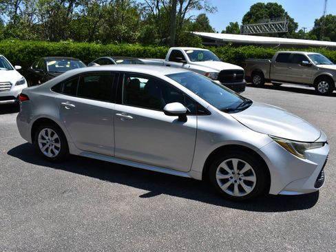 Used 2021 Toyota Corolla LE FWD image 36