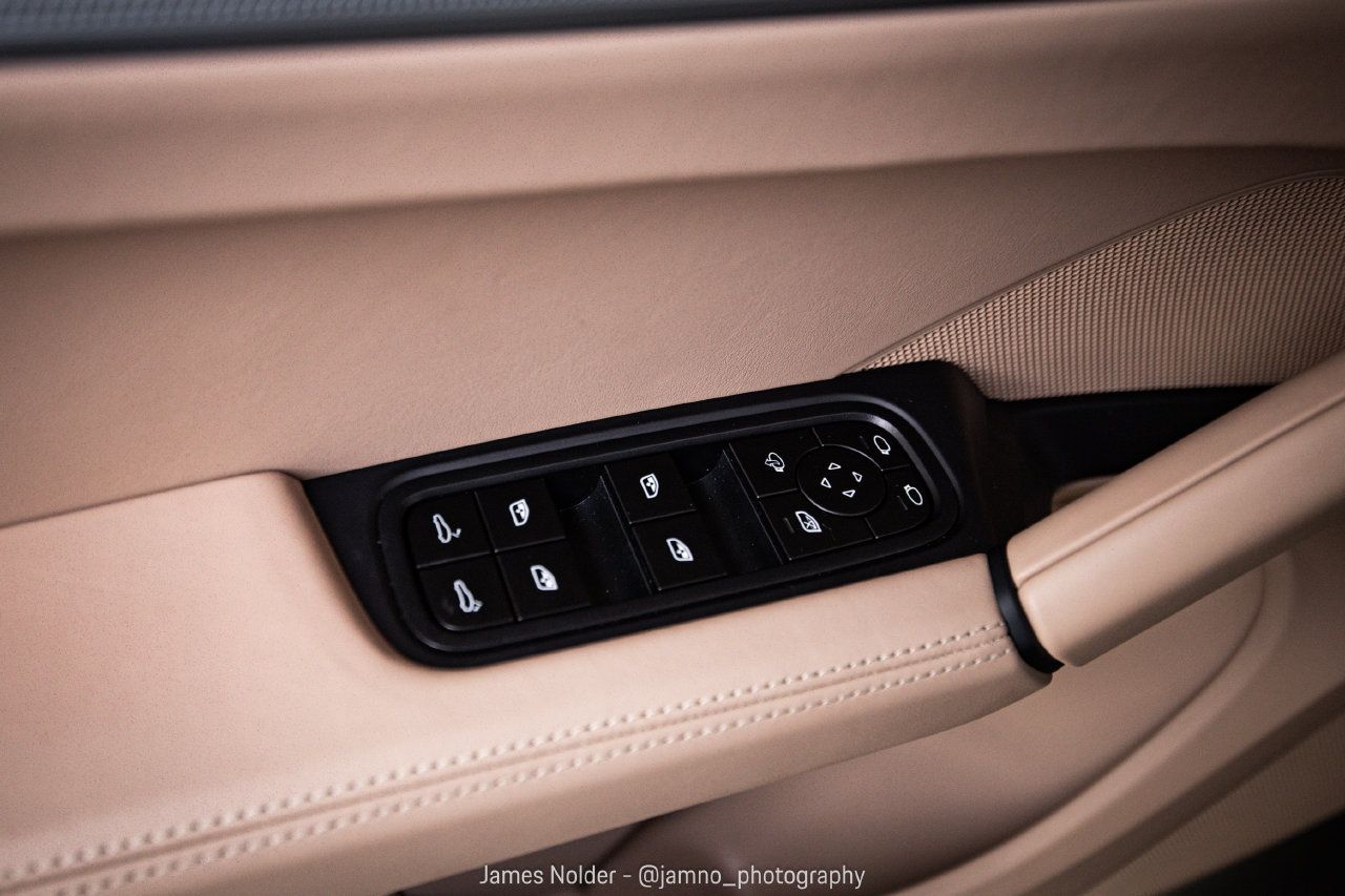 Certified 2026 Porsche Cayenne AWD/4WD image 23