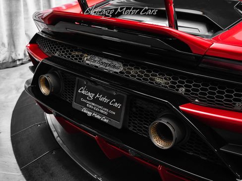 Used 2020 Lamborghini Huracan EVO image 38