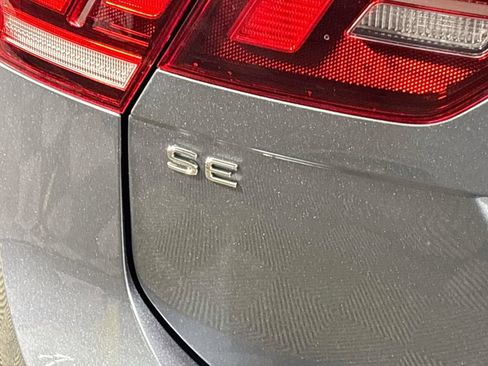 Used 2023 Volkswagen Tiguan SE FWD image 24