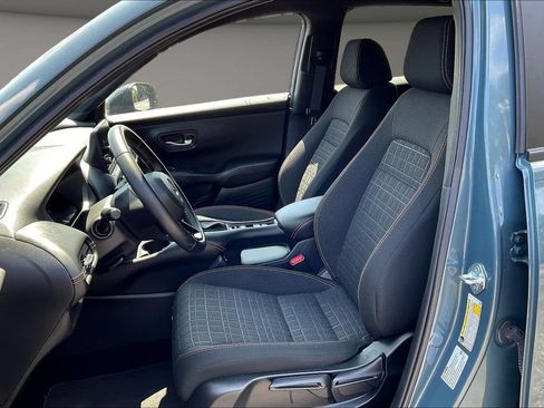 Used 2025 Honda HR-V Sport image 25