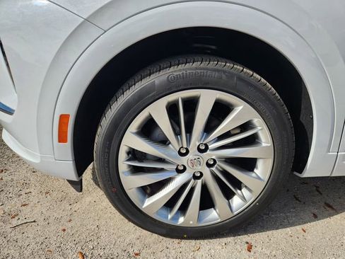 New 2026 Buick Envision Avenir image 4