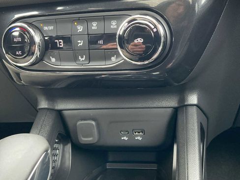 Used 2024 Chevrolet TrailBlazer LT w/ Convenience Package image 34