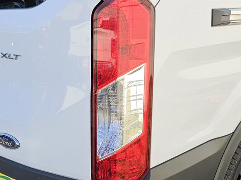 Used 2022 Ford Transit 350 XLT RWD image 28