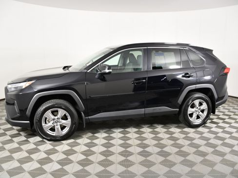 Used 2022 Toyota RAV4 XLE w/ Convenience Package AWD/4WD image 9