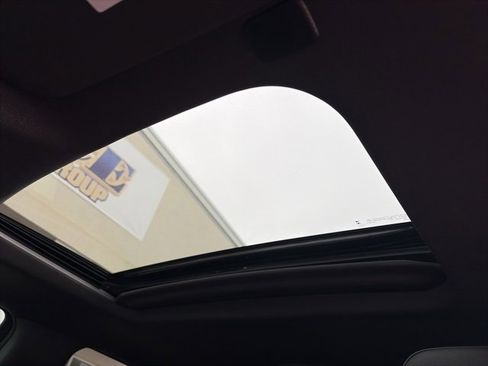 Used 2024 GMC Sierra 1500 AT4 w/ Technology Package image 19