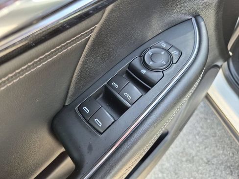 Used 2022 Buick Envision Preferred w/ Sport Touring Package FWD image 21