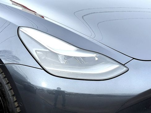 Used 2022 Tesla Model 3 Performance image 15