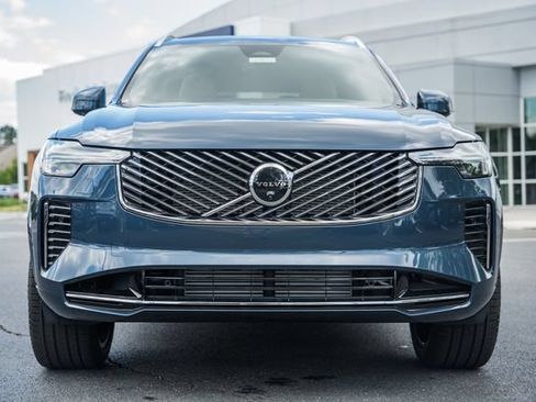 New 2026 Volvo XC90 T8 Ultra w/ Protection Package Premier AWD/4WD image 2