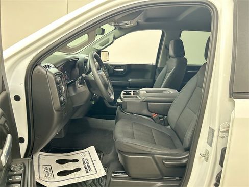 Used 2019 Chevrolet Silverado 1500 Custom Trail Boss w/ Custom Convenience Package image 9