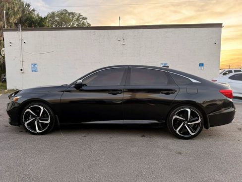 Used 2019 Honda Accord Sport image 2