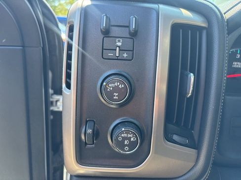 Used 2018 GMC Sierra 1500 Denali w/ Denali Ultimate Package AWD/4WD image 16