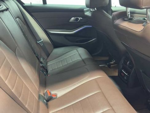 Used 2020 BMW 330i Sedan w/ Convenience Package RWD image 15