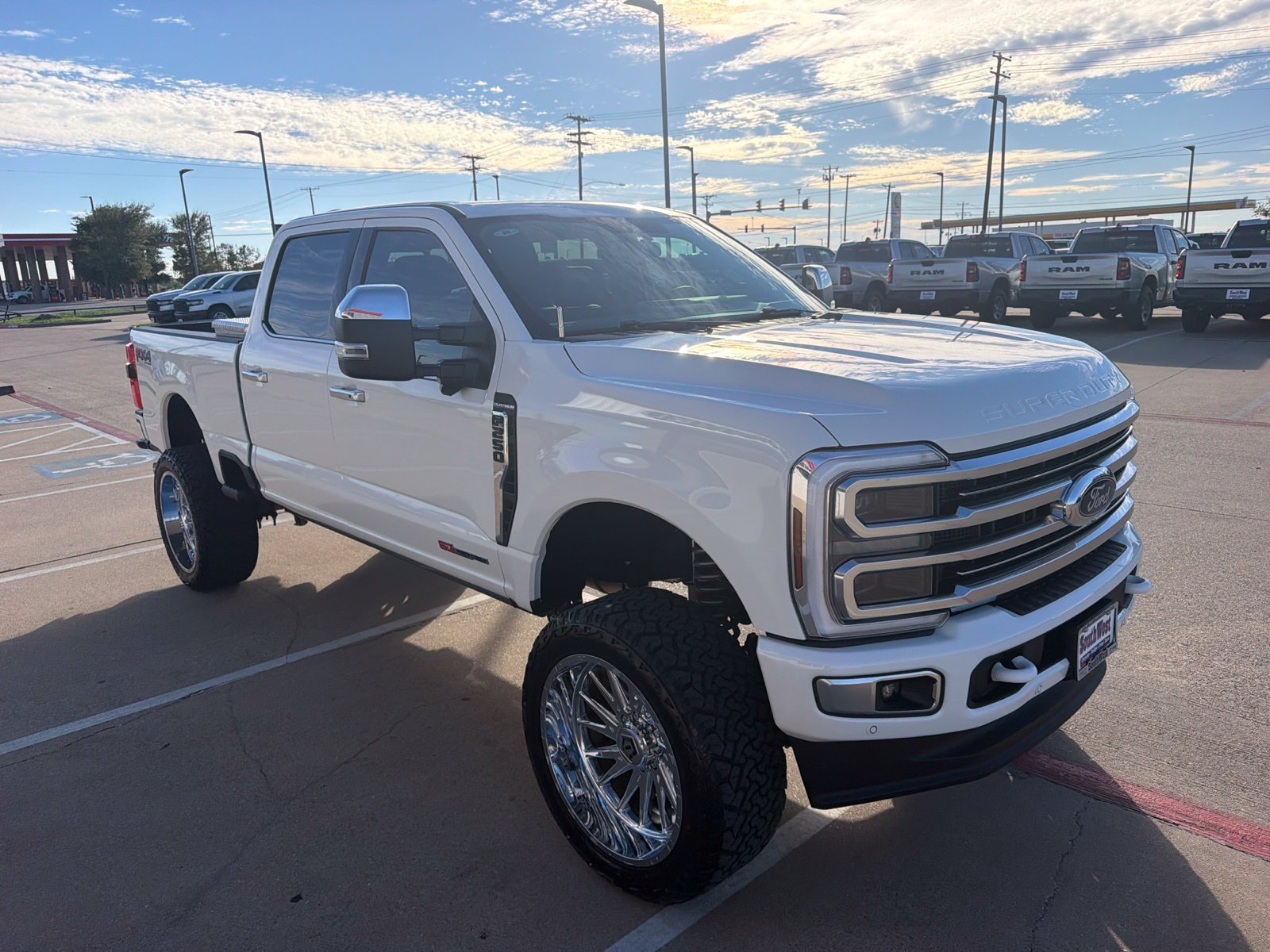 Used 2026 Ford F250 Platinum w/ Platinum Plus Package AWD/4WD image 3