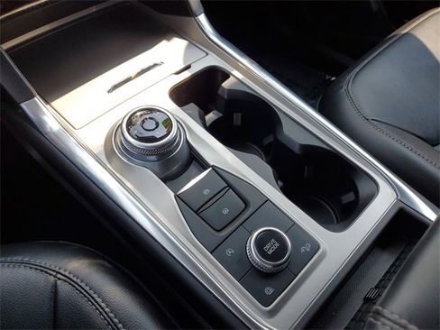 Used 2023 Ford Explorer Limited image 26