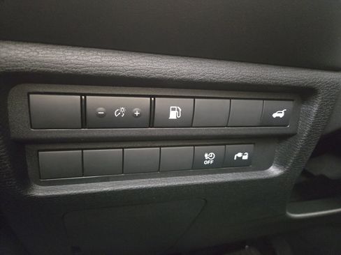 New 2025 Mitsubishi Outlander SE image 26