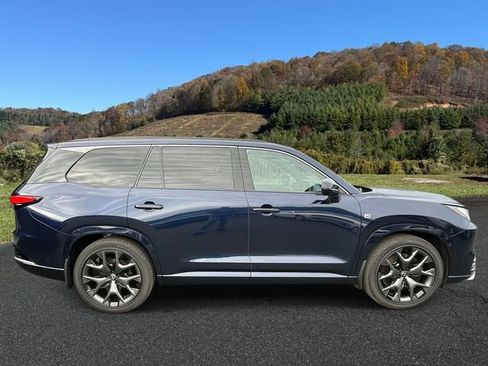 Used 2025 Lexus TX 500h AWD image 8