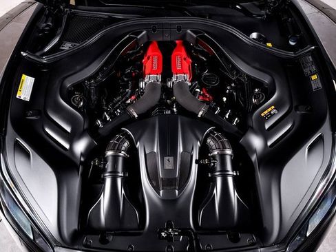 Used 2020 Ferrari Portofino image 15